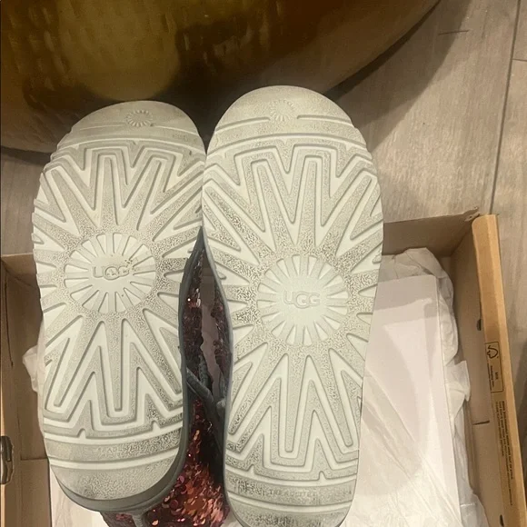 UGG Women Boots with Pink and Silver Sequins - Picture 2 of 5